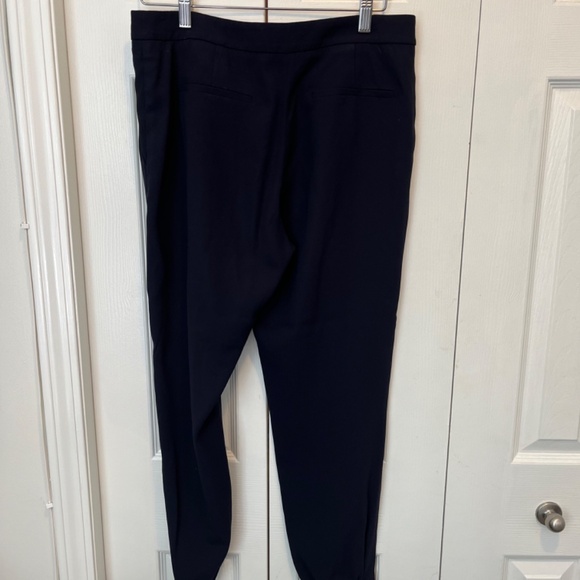 Babaton from Aritizia size 8 navy blue joggers - Picture 8 of 13